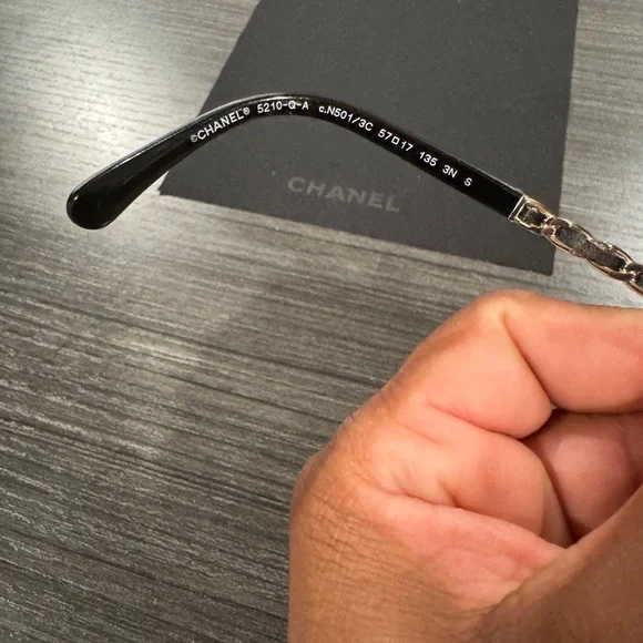 CHANEL SUNGLASSES - Picture 11 of 17